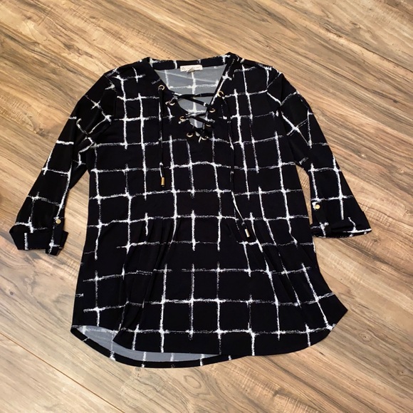 Christopher & Banks Tops - Black and white